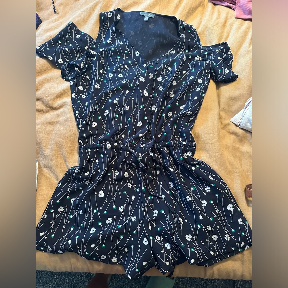 Flower romper size 8